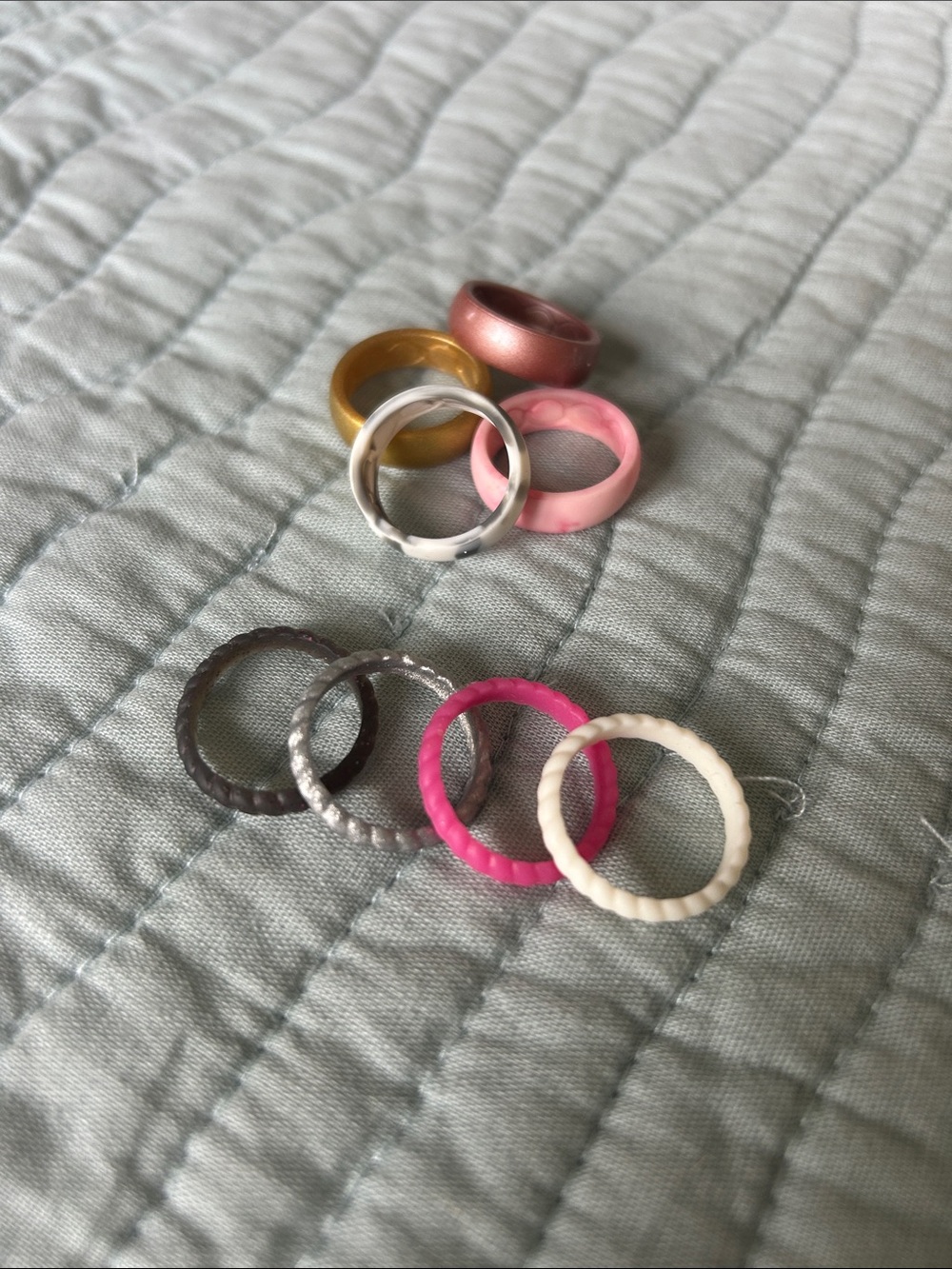 Assorted Pink, White, Gray and Gold Women’s Silicone Rings - Unbranded size 6